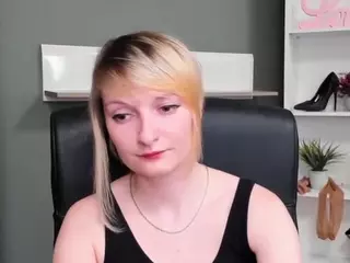 tastyBlair's Live Sex Cam Show