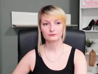 tastyBlair's Live Sex Cam Show