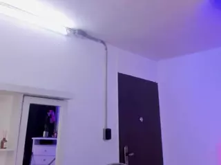 Vicky-Thompons's Live Sex Cam Show