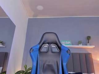 alessia-leroy's CamSoda show and profile