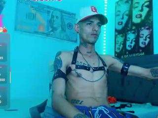 bryannth Live Webcam on CamSoda