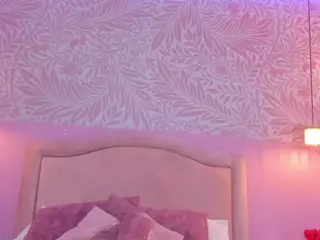 EmilyCollins1's Live Sex Cam Show