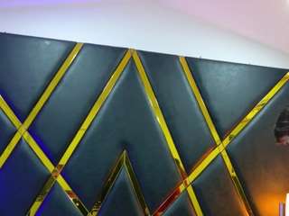 adelnesbitt's CamSoda show and profile