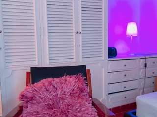 le modèle adelnesbitt est en webcam porno dans un show sur le site camsoda, il possède les tags suivants: ass,pov,bj,lovense,massage,mature,naked,natural,nature,normal,sexy,handjob,shaved pussy,spank,squirter,strip,striptease,tease,toys,twerk