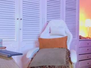 AdelNesbitt live webcam show