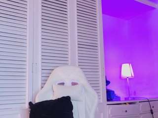 AdelNesbitt live cam preview