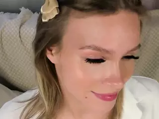 NeldaGault's Live Sex Cam Show
