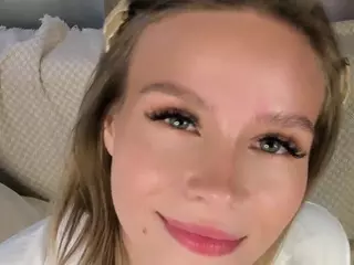 NeldaGault's Live Sex Cam Show