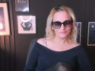 annaqueenmuse