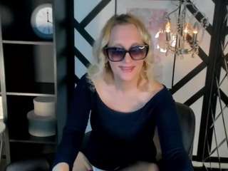 annaqueenmuse