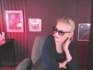 annaqueenmuse