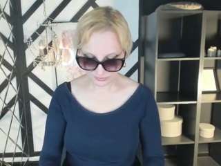 AnnaQueenMuse