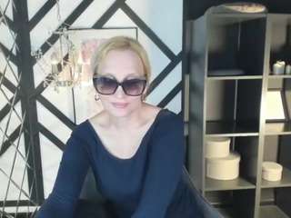 AnnaQueenMuse