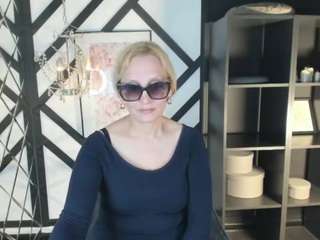 AnnaQueenMuse