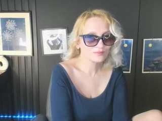 AnnaQueenMuse
