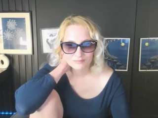 AnnaQueenMuse