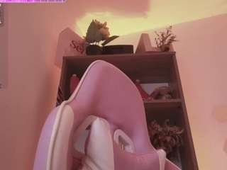 Live cam show with britt-grey