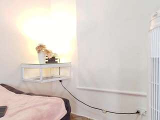 Charlotte-curvy