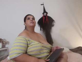 Charlotte-curvy live cam preview