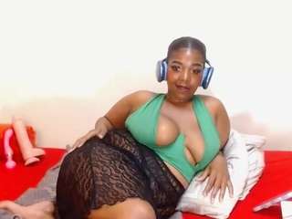 curvycutiexx94