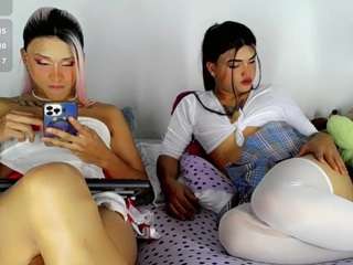 hiilarydoll Live Webcam on CamSoda