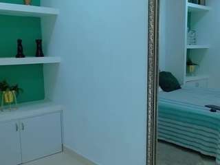 lu-hamilton Live Webcam on CamSoda