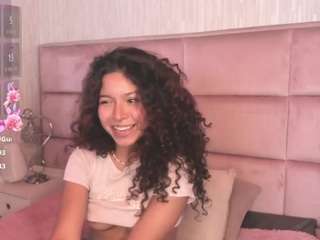 Discover marianna-ray from CamSoda