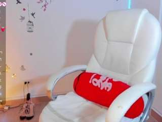 melody-staarr Live Webcam on CamSoda