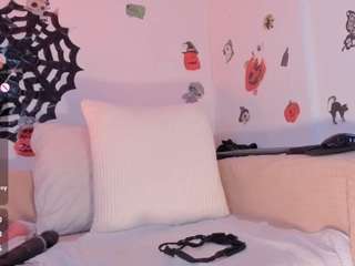 blonde-yen live cam preview