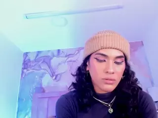 miacavallii's Live Sex Cam Show