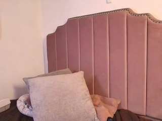 caro-beach-dh Live Webcam on CamSoda