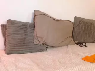 Caro-beach-DH's Live Sex Cam Show