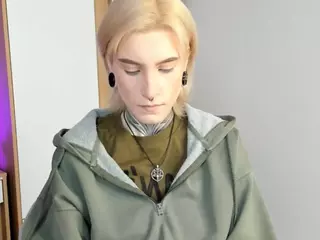 EdwinaDarlington's Live Sex Cam Show