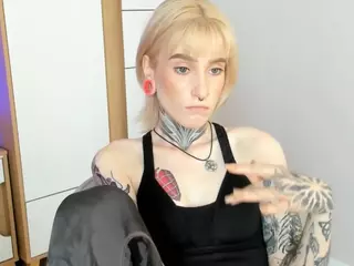 EdwinaDarlington's Live Sex Cam Show