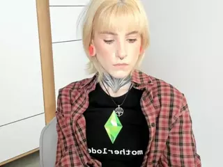 EdwinaDarlington's Live Sex Cam Show