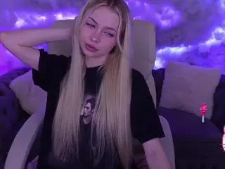 EviStar's Live Sex Cam Show