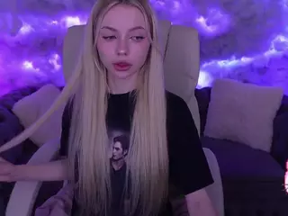 EviStar's Live Sex Cam Show