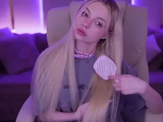 EviStar's Live Sex Cam Show