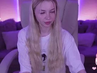 EviStar's Live Sex Cam Show