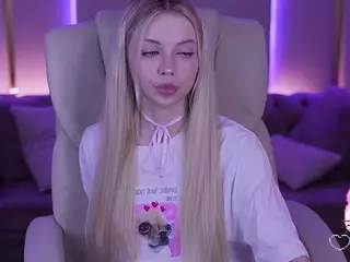 EviStar's Live Sex Cam Show