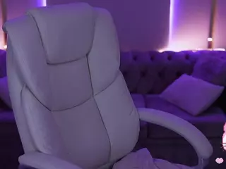 EviStar's Live Sex Cam Show