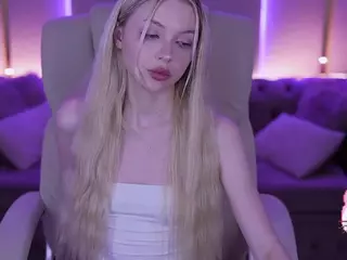 EviStar's Live Sex Cam Show