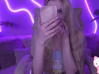 EviStar's Live Sex Cam Show