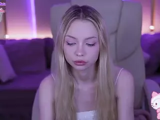 EviStar's Live Sex Cam Show