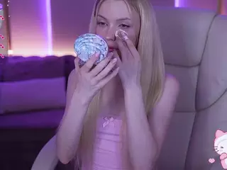 EviStar's Live Sex Cam Show