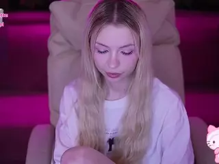 EviStar's Live Sex Cam Show