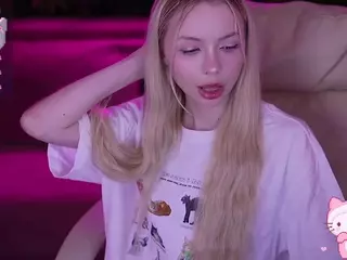 EviStar's Live Sex Cam Show