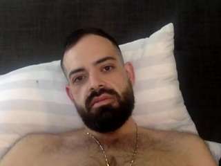 gucciyoshy Live Webcam on CamSoda