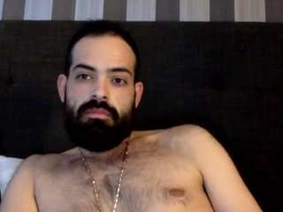 gucciyoshy Webcam Model Profile