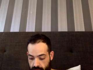 gucciyoshy Live Webcam on CamSoda